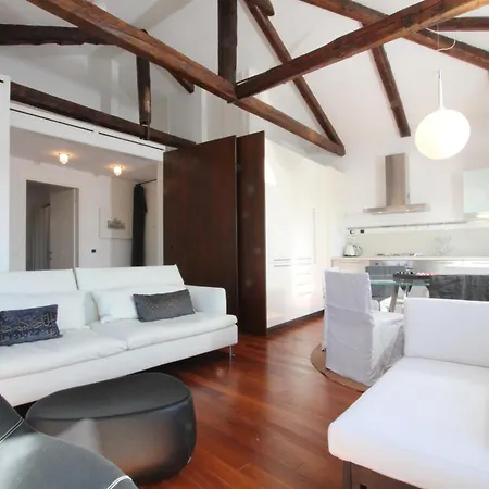 Attic Design Terrace Apartamento Venecia