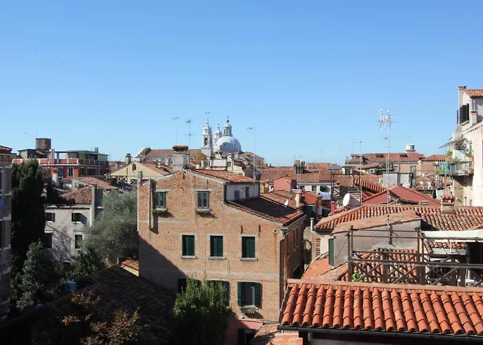 Attic Design Terrace Venedig
